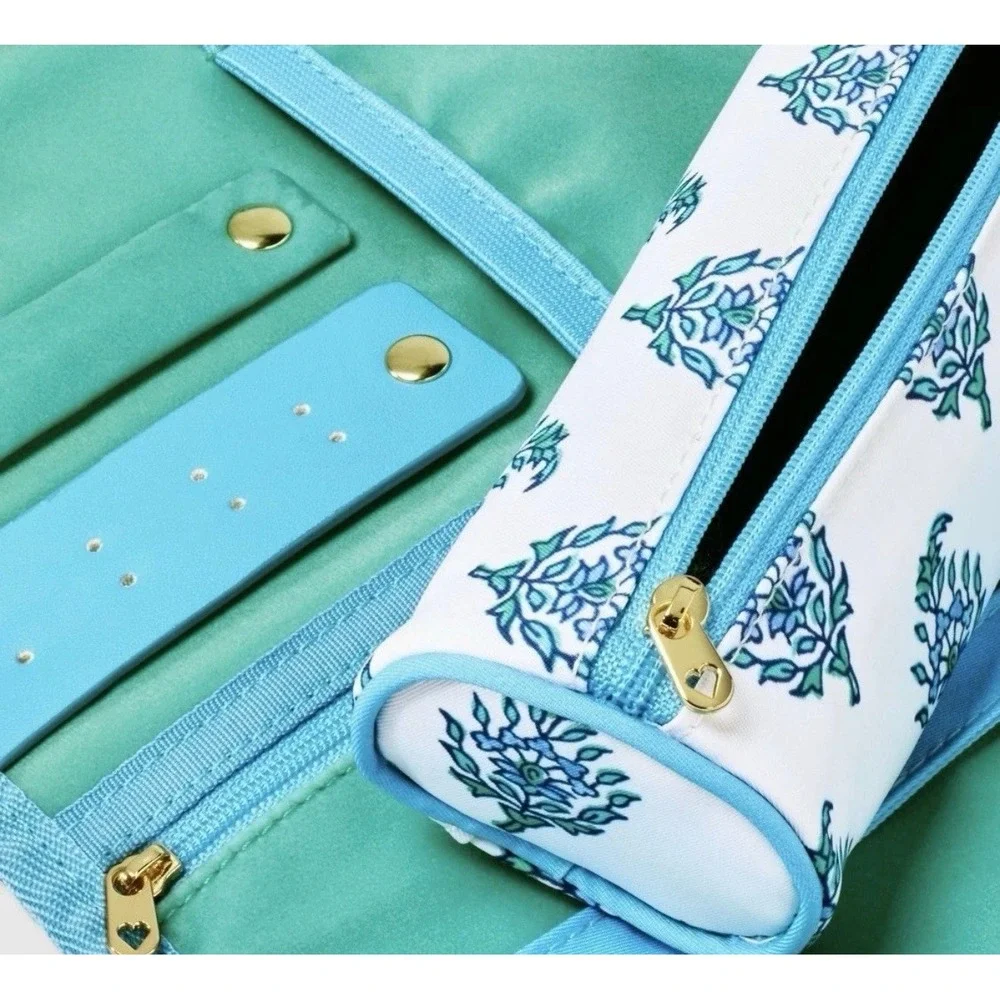 Roller Rabbit Jewelry Organizer Women OS Blue Floral Travel Roll Case NWT